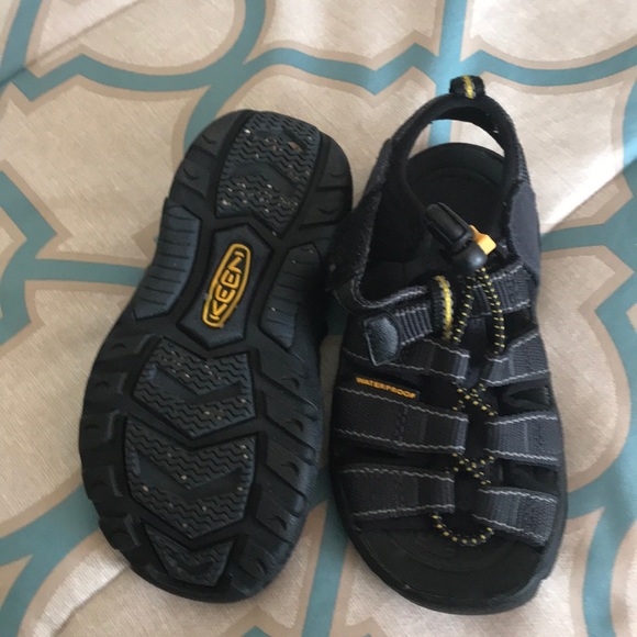 Keen Water shoes - Picture 4 of 4